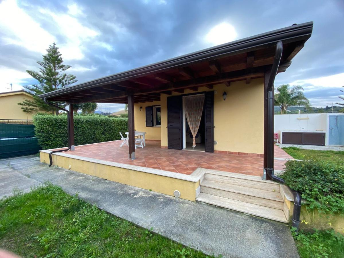 Villa Indipendente Le Coccinelle Beach Mare Piscina A 250 Mt Dal Mare Con Servizio Di Piscina A 400 Mt 12 K Da Cefalu Campofelice Di Roccella Exterior photo