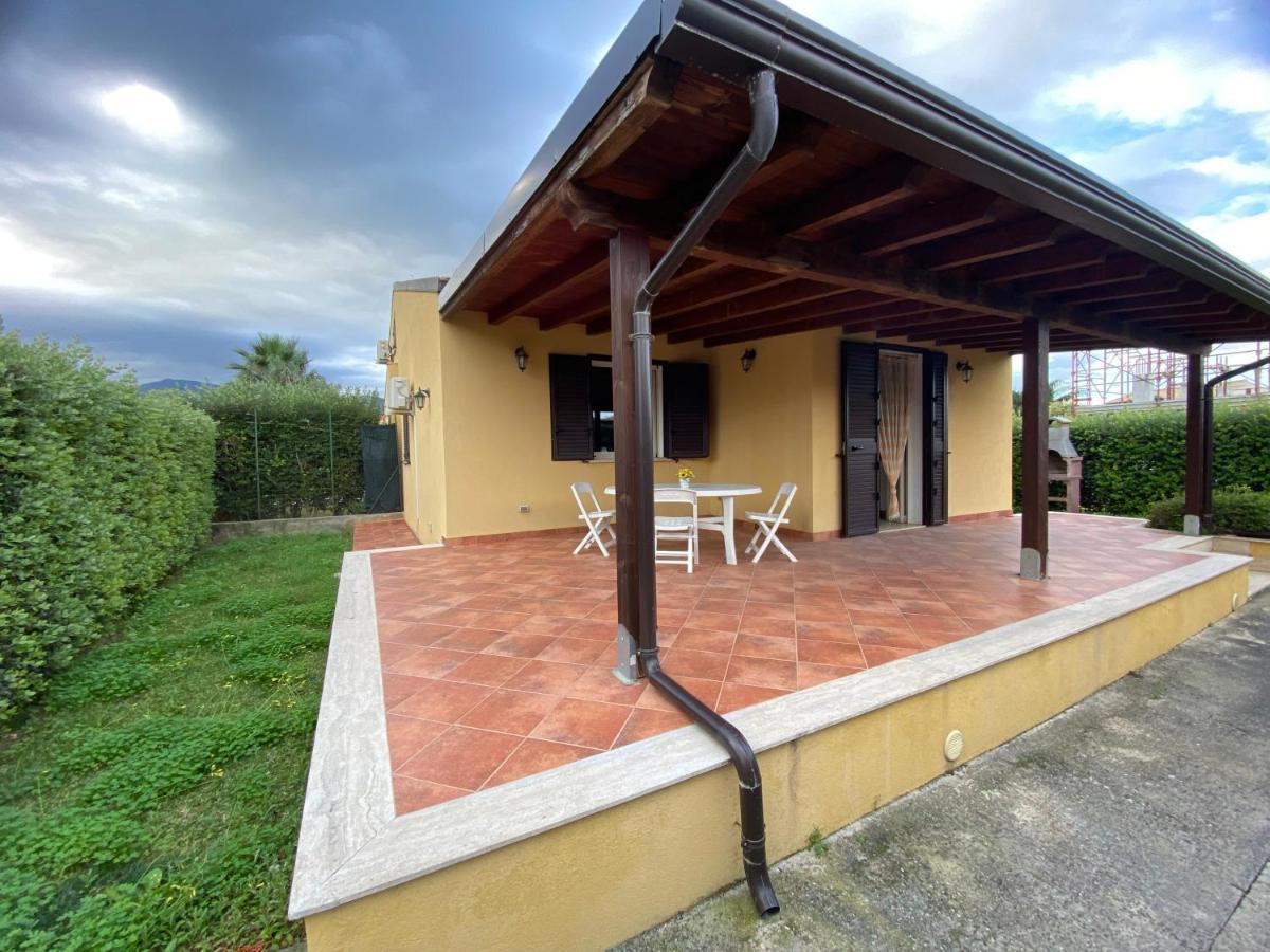 Villa Indipendente Le Coccinelle Beach Mare Piscina A 250 Mt Dal Mare Con Servizio Di Piscina A 400 Mt 12 K Da Cefalu Campofelice Di Roccella Exterior photo