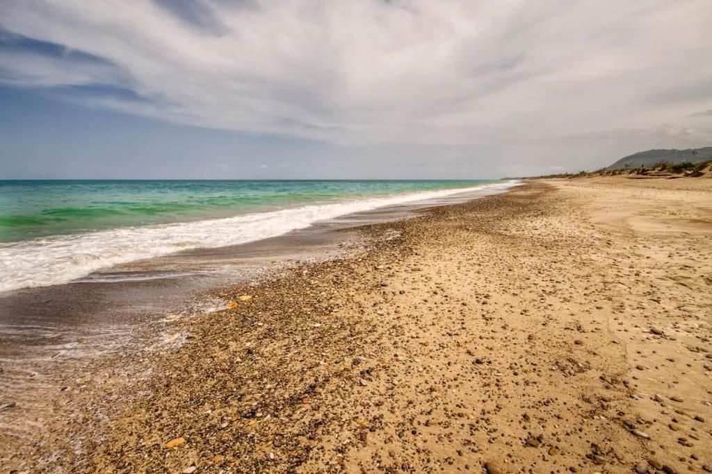 Villa Indipendente Le Coccinelle Beach Mare Piscina A 250 Mt Dal Mare Con Servizio Di Piscina A 400 Mt 12 K Da Cefalu Campofelice Di Roccella Exterior photo