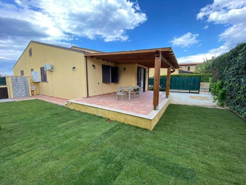 Villa Indipendente Le Coccinelle Beach Mare Piscina A 250 Mt Dal Mare Con Servizio Di Piscina A 400 Mt 12 K Da Cefalu Campofelice Di Roccella Exterior photo