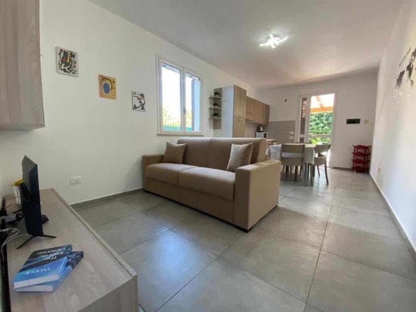 Villa Indipendente Le Coccinelle Beach Mare Piscina A 250 Mt Dal Mare Con Servizio Di Piscina A 400 Mt 12 K Da Cefalu Campofelice Di Roccella Exterior photo