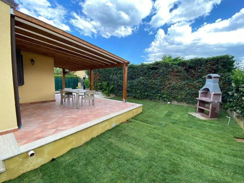 Villa Indipendente Le Coccinelle Beach Mare Piscina A 250 Mt Dal Mare Con Servizio Di Piscina A 400 Mt 12 K Da Cefalu Campofelice Di Roccella Exterior photo